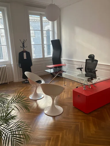 Cabinet NAKA LEX — Bureau de Maître Nina Largeron, avocate à Saint-Étienne